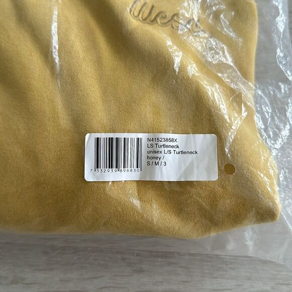 WeSC Long Sleeve Unisex Turtleneck Honey S/M NWT IN PACKAGE - Picture 4 of 5